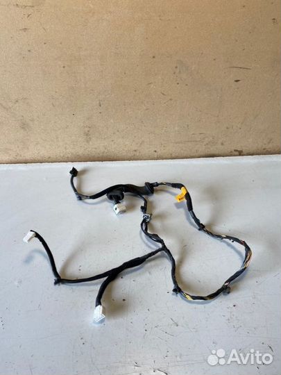 Проводка двери задняя правая Kia Rio 3