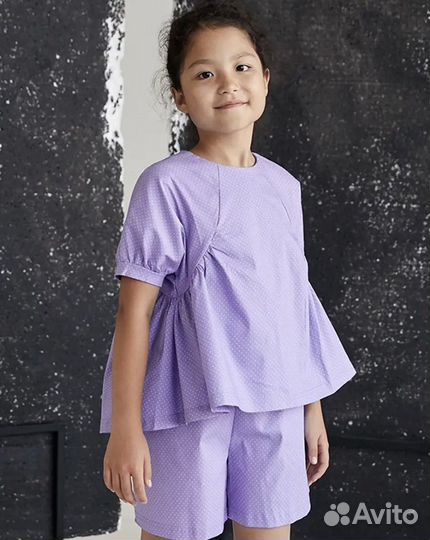 Костюм для девочшки шорты и рубашка