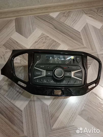 Штатная магнитола на ладу весту