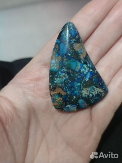 Камень опал редкий