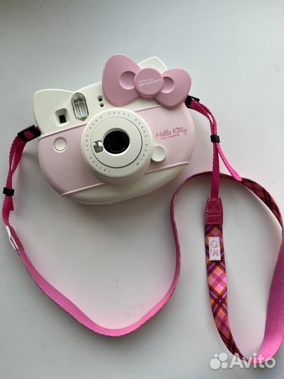 Фотоаппарат fujifilm instax mini Hello Kitty