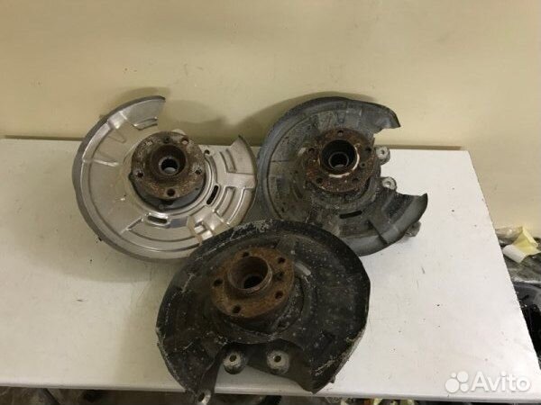 Кулак поворотный задний левый Bmw 5 F10 13Г