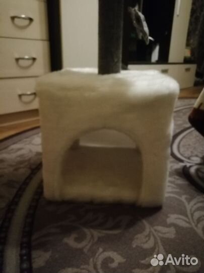 Домик для кошки с когтеточкой новый