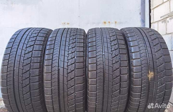 Bridgestone Blizzak VRX 225/50 R17 94Q