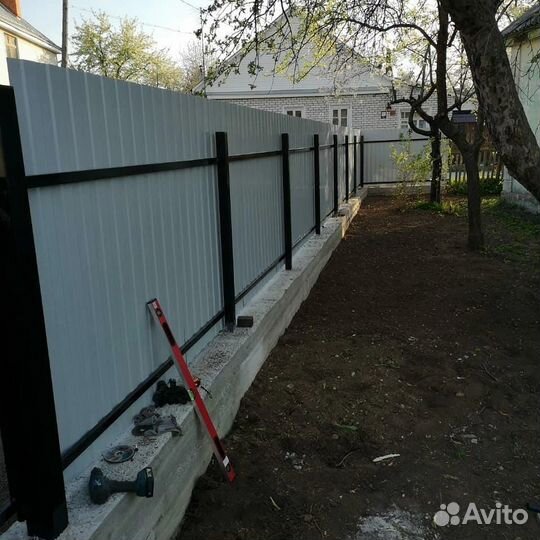 Заборы из профнастила