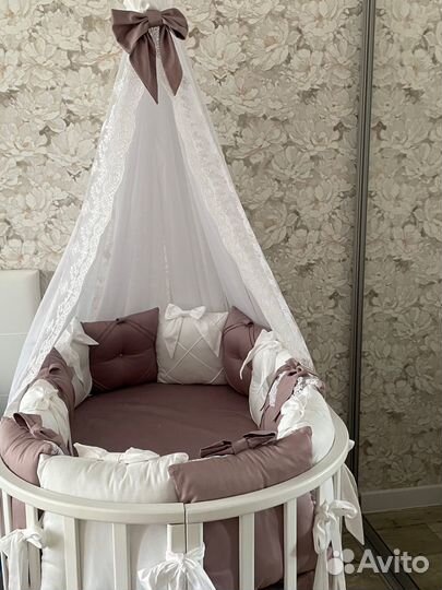 Комплект в кроватку: бортики, балдахин, одеяло