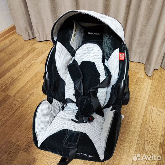 Автолюлька Recaro
