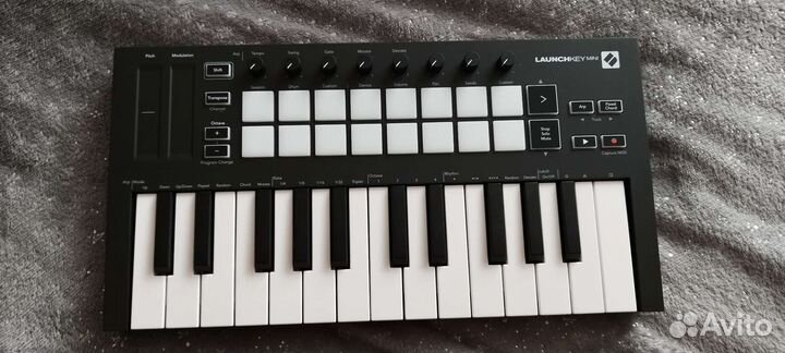 Novation launchkey mini