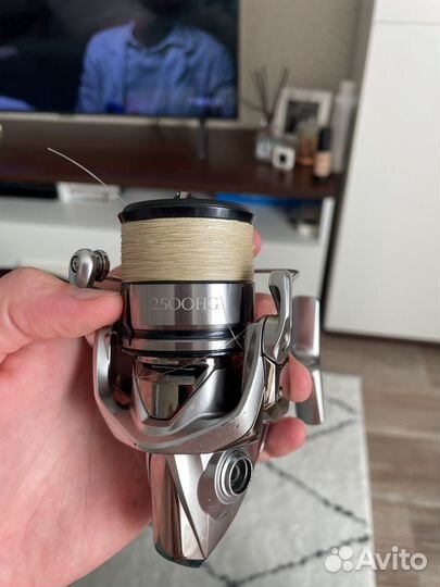 Катушка shimano stradic 19 2500HG