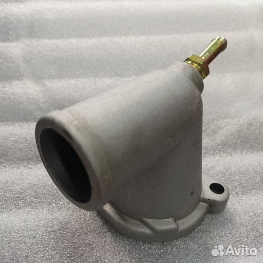 Крышка корпуса термостата змз дв. 406 Г-3302