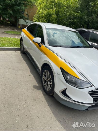 Водитель такси аренда к+