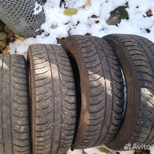 Bridgestone Ice Cruiser 7000 185/65 R15 88T