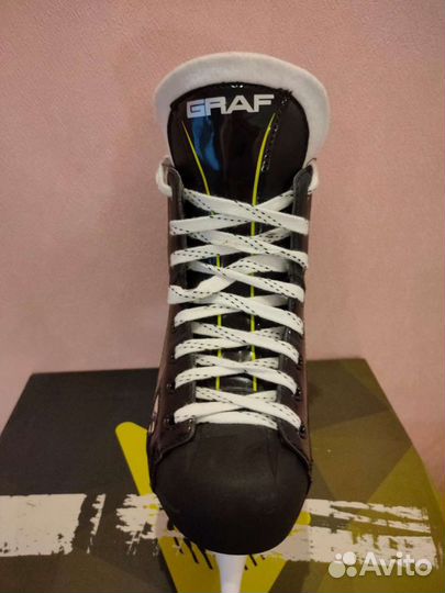 Коньки хоккейные