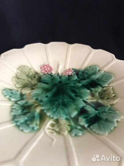 Тарелка фарфоровая.Ежевика.Царизм