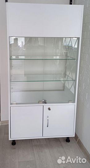 Шкаф витрина