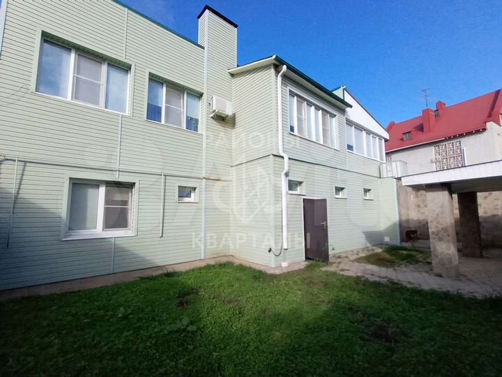 Дом 180 м² на участке 3 сот.