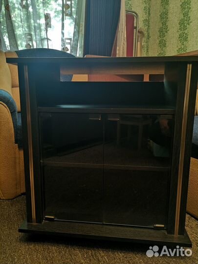 Тумба под телевизор