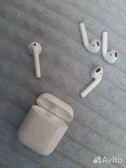 Беспроводные наушники apple airpods