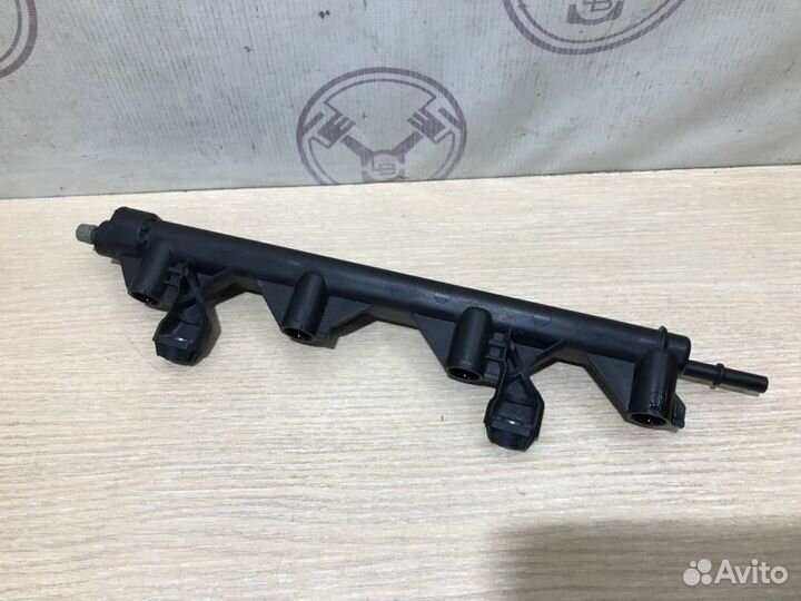 Рампа питания форсунок Citroen C4 B7 5FS EP6C 2012