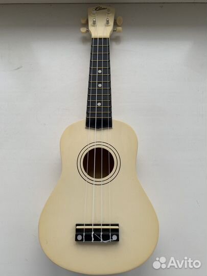 Укулеле Elima