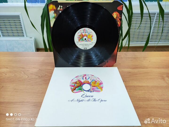 Пластинка Queen