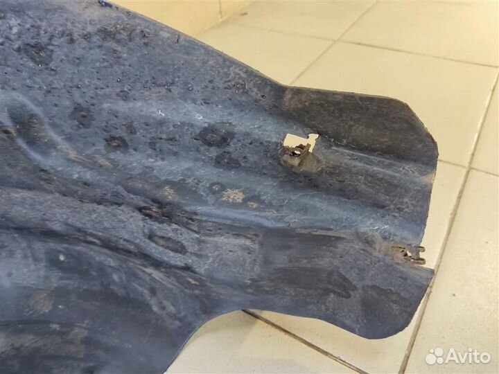 Подкрылок задний правый Land Rover Discovery 4 20