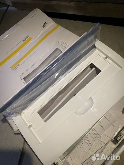 Щиток ЩРВ-П-18 IEK (почти новый)