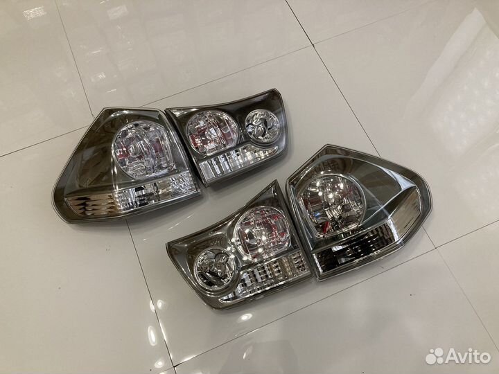 Фонарь задний (комплект) Lexus RX330