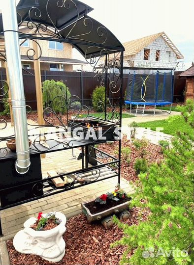 Мангал с крышей