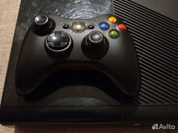 Xbox 360 + Freeboot 250 Гб + 50 Лучших Игр