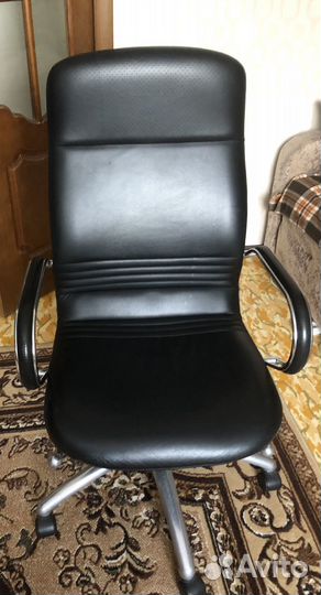 Компьютерное кресло - как новое