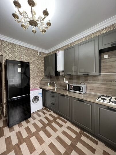 2-к. квартира, 80 м², 13/13 эт.