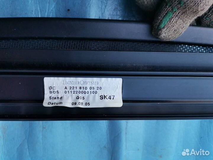 Шторка окна левая задняя A2218100520 Mercedes-Benz