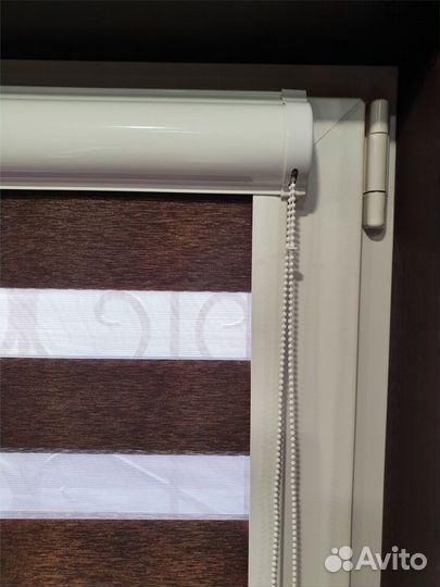 Рулонная штора на окно