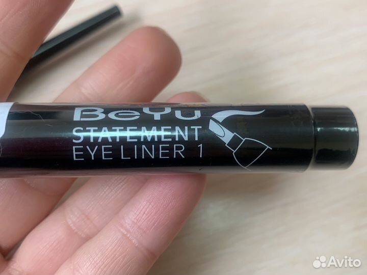 Подводка для глаз