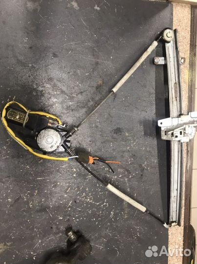 Стеклоподьемник передней левой двери KIA Sportage