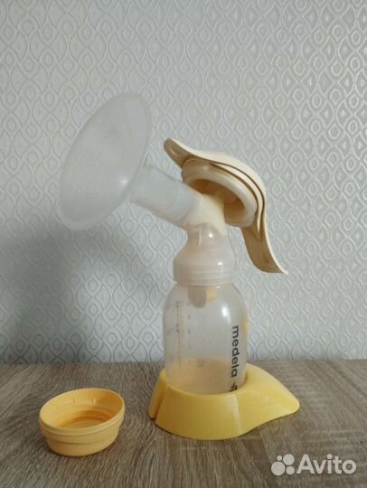 Молокоотсос medela ручной