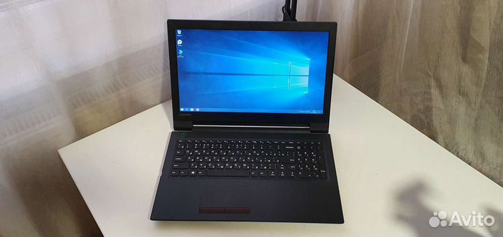 Lenovo V310 15.6/i5-7200u/ssd 240gb/8GB DDR4