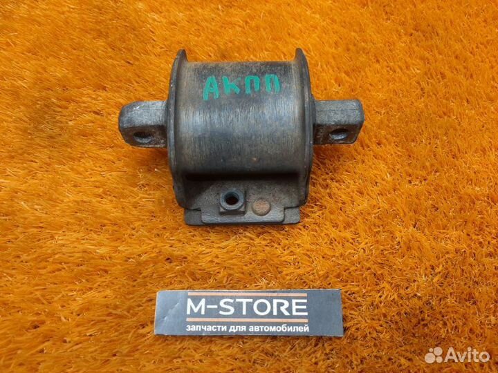 Подушка кпп Mercedes-Benz C-Class W202 111.941