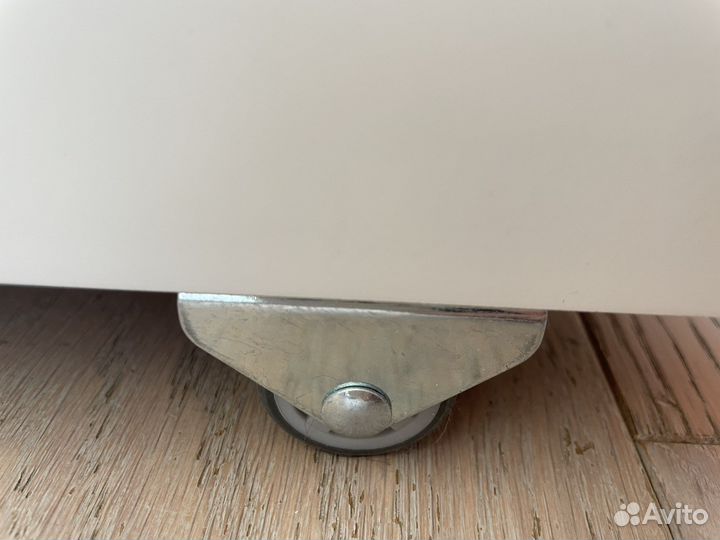 Выдвижной ящик под кровать