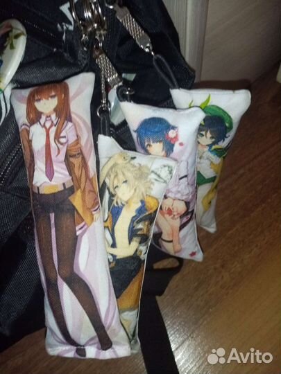 Значки и дакимакуры аниме геншин