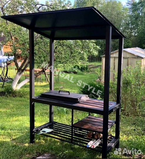 Мангал с крышей