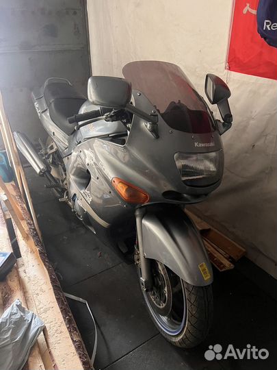 Kawasaki zzr-400-2
