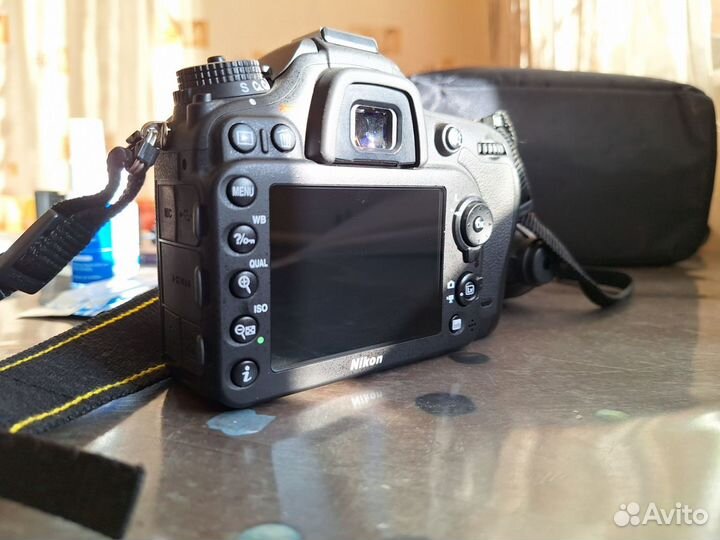 Зеркальный фотоаппарат Nikon d7100 18-140