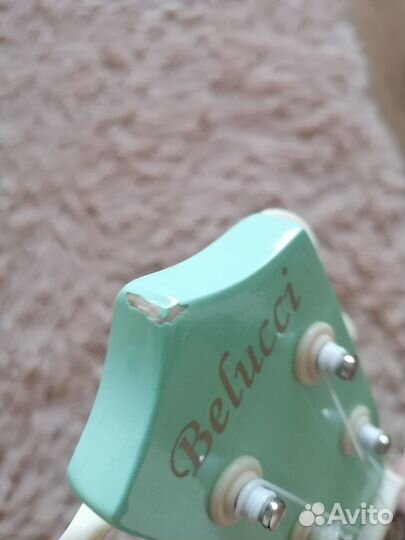 Укулеле Belucci в бирюзовом цвете