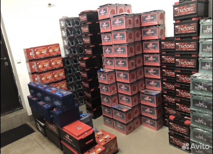 Аккумулятор б/у Varta 100ah