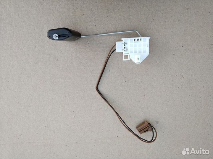 Датчик уровня топлива (Ecть нa paзныe aвтo) новый