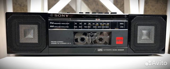 Миниатюрная магнитола Sony ZX-3