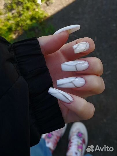 Маникюр, наращивание ногтей