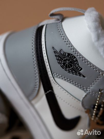 Кроссовки детские nike зима